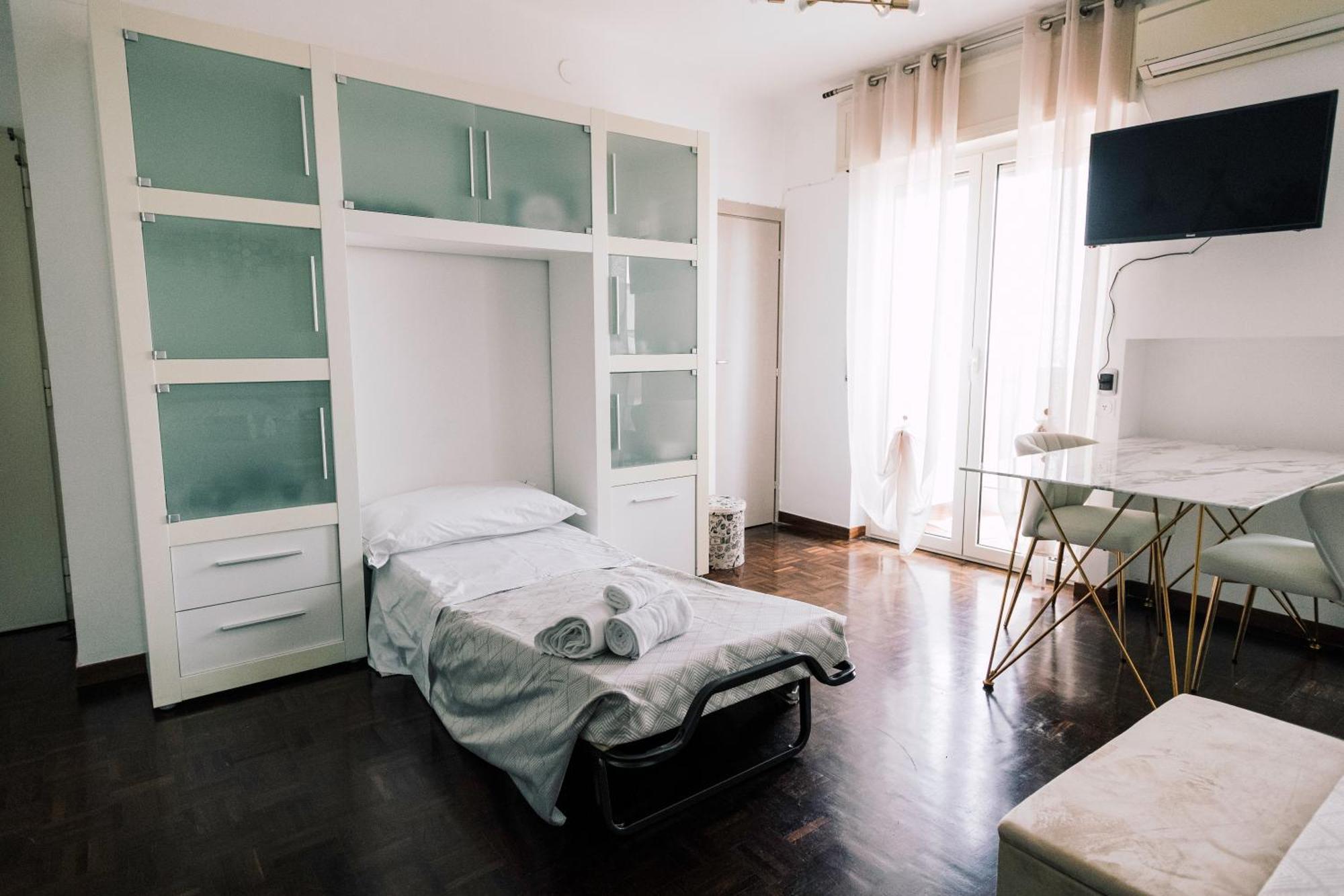 Bari Central Suite - Central Apartment With Sea View - Bari Exterior foto